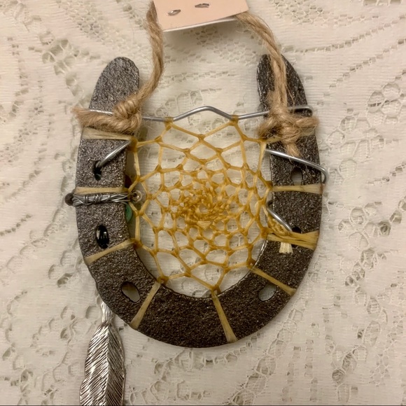 The Lucky Horse Shiloh Horse Rescue Beaded Feather Horseshoe Dreamcatcher Decor - Picture 9 of 9